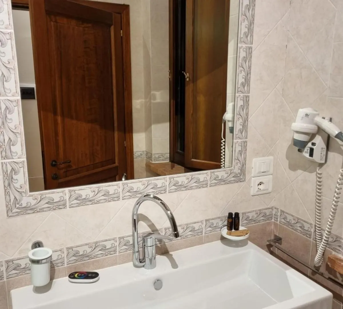 Macchie San Vincenzo - Villa Privata Con Piscina E Giardino Ad Uso Esclusivo O Camere Чиуси